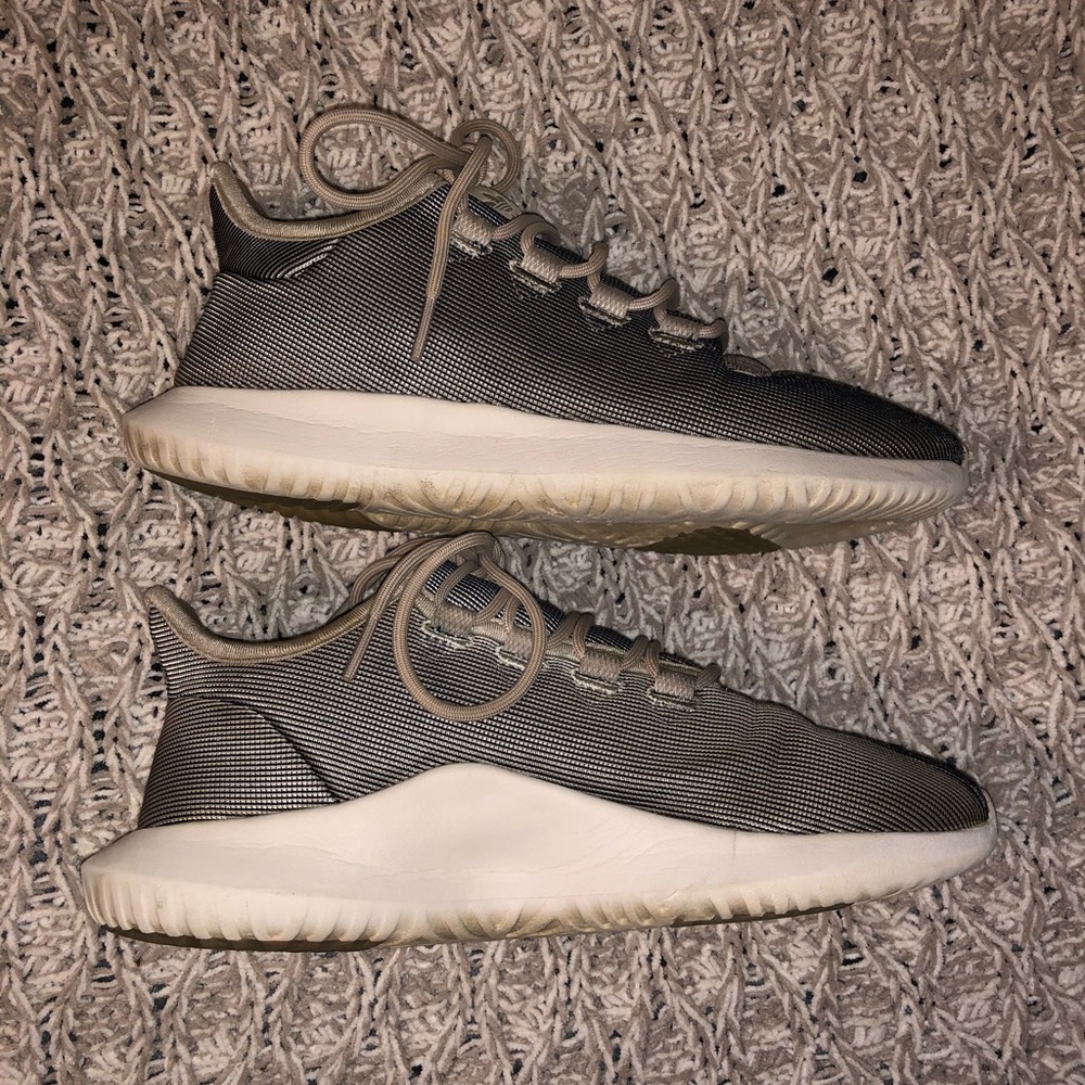 adidas tubular shadow